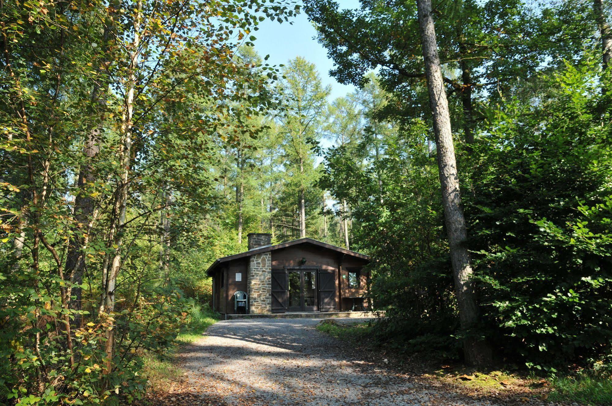 Village De Vacances De Vencimont Vonêche Exteriér fotografie